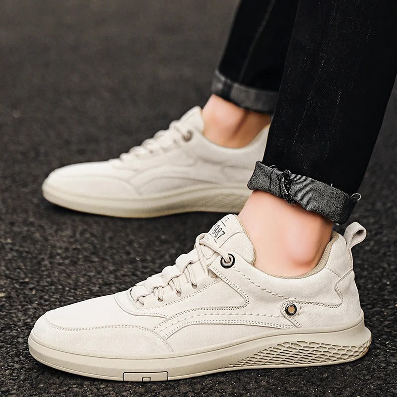 Elegante und Strapazierfähige Sneakers aus Leder - Hochwertige Materialien für Stil und Komfort - Perfekte Freizeit-Schuhe