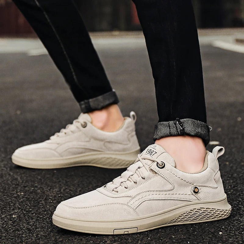 Elegante und Strapazierfähige Sneakers aus Leder - Hochwertige Materialien für Stil und Komfort - Perfekte Freizeit-Schuhe