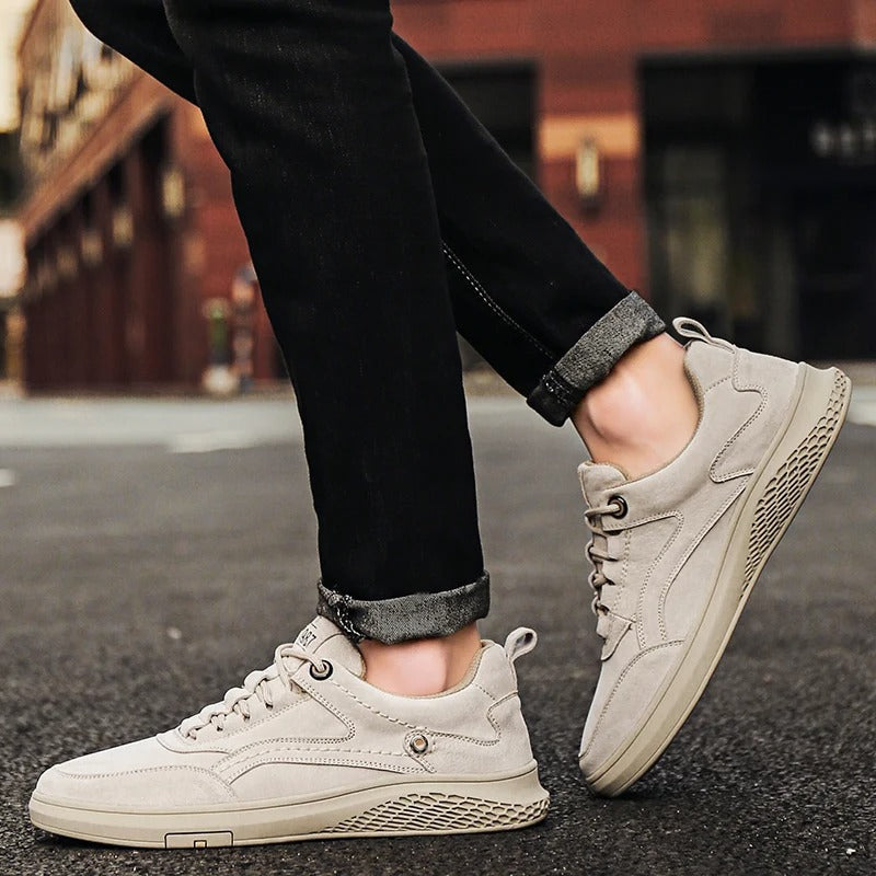 Elegante und Strapazierfähige Sneakers aus Leder - Hochwertige Materialien für Stil und Komfort - Perfekte Freizeit-Schuhe