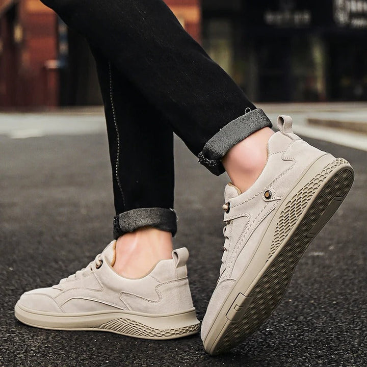 Elegante und Strapazierfähige Sneakers aus Leder - Hochwertige Materialien für Stil und Komfort - Perfekte Freizeit-Schuhe