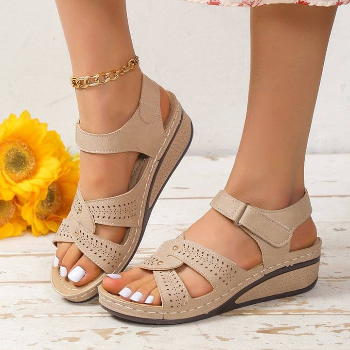 Damen - Stylische Keilsandalen - Bequeme Passform - Ideal für den Sommer - Trendige Sandaletten