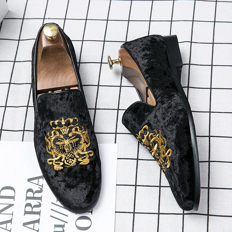 Premium bestickte Loafers