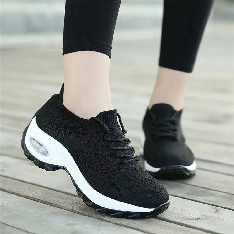 Damen - Klobige Turnschuhe - Atmungsaktives Material - Bequeme und Stylische Sneakers für Jeden Anlass