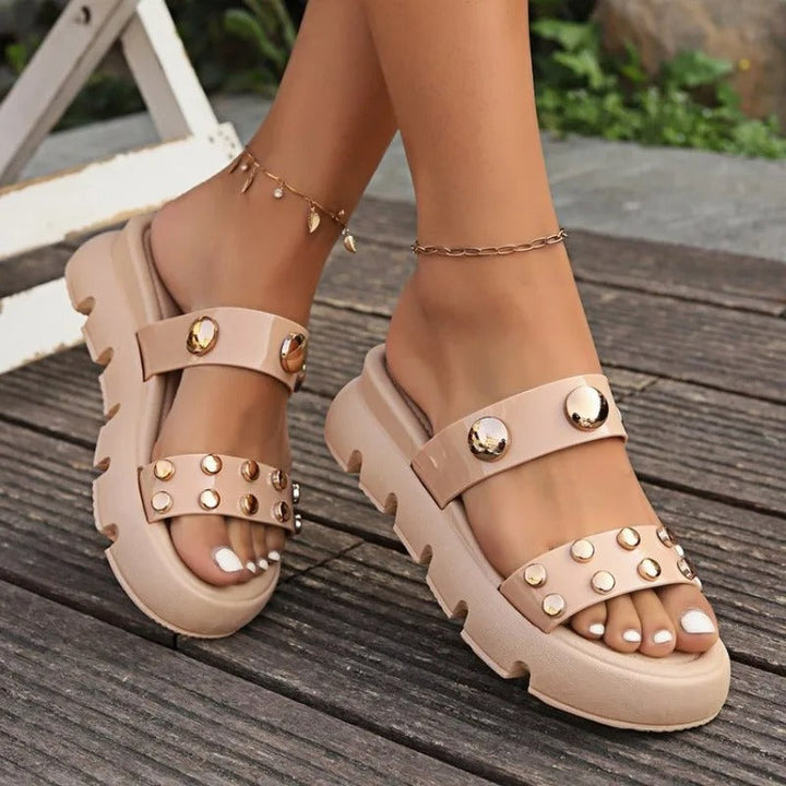 Damen - Plateausandalen - Trendige Design - Komfortable Plateausohle - Perfekt für den Sommer