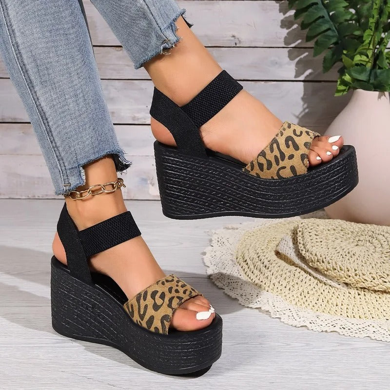 Damen - Leoparden-Plateau-Sandalen - Bequem und Trendy - Perfekt für Sommer und Freizeit