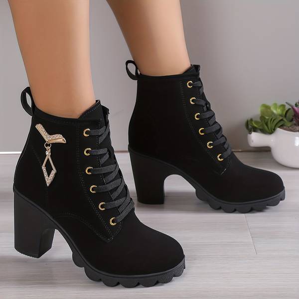 Damen - Ankle Boots - Vielseitig & Schwarz - Stilvolle und Bequeme Schuhe für Jeden Anlass