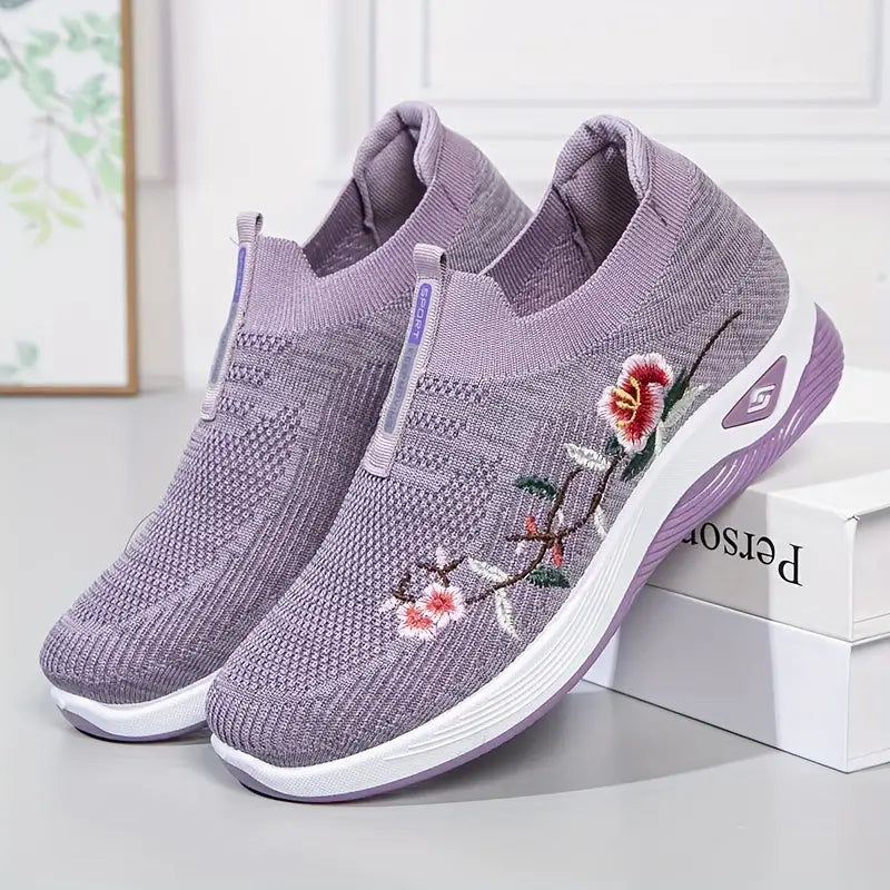 Leichte, atmungsaktive Sneaker aus Strick mit gestickten Blumen