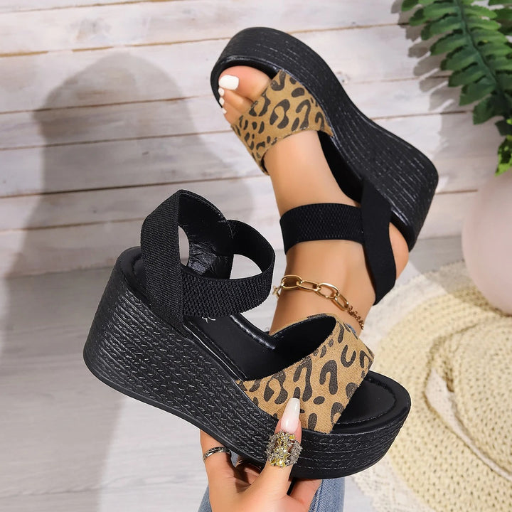 Damen - Leoparden-Plateau-Sandalen - Bequem und Trendy - Perfekt für Sommer und Freizeit