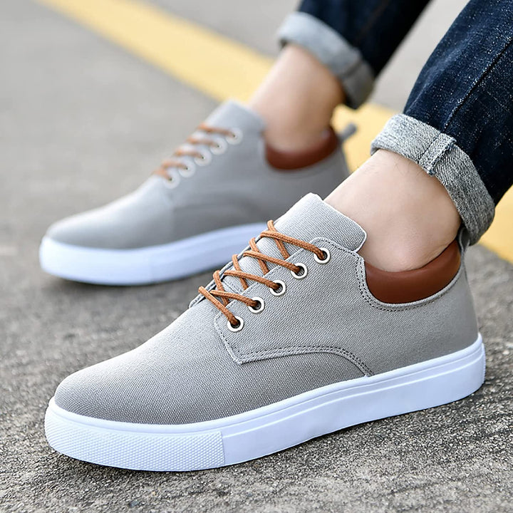 Herren - Sneakers - Robuste Turnschuhe mit weißer Sohle - Bequeme und stylische Freizeitschuhe für jeden Anlass