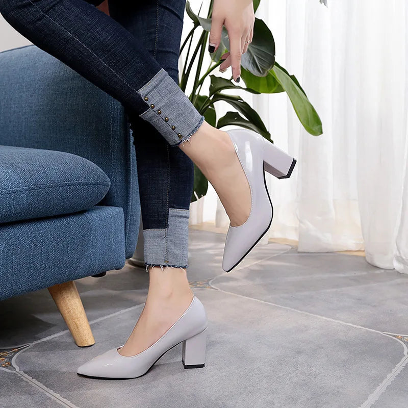 Damen - Glänzende Absatzschuhe - Stilvolle, elegante Schuhe mit hohem Komfort - Perfekt für besondere Anlässe