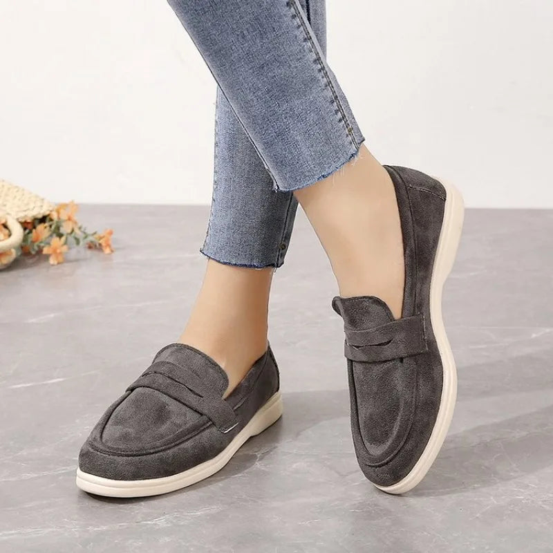 Damen - Bequeme Loafer - Wildleder - Elegante und stilvolle Schuhe für den Alltag