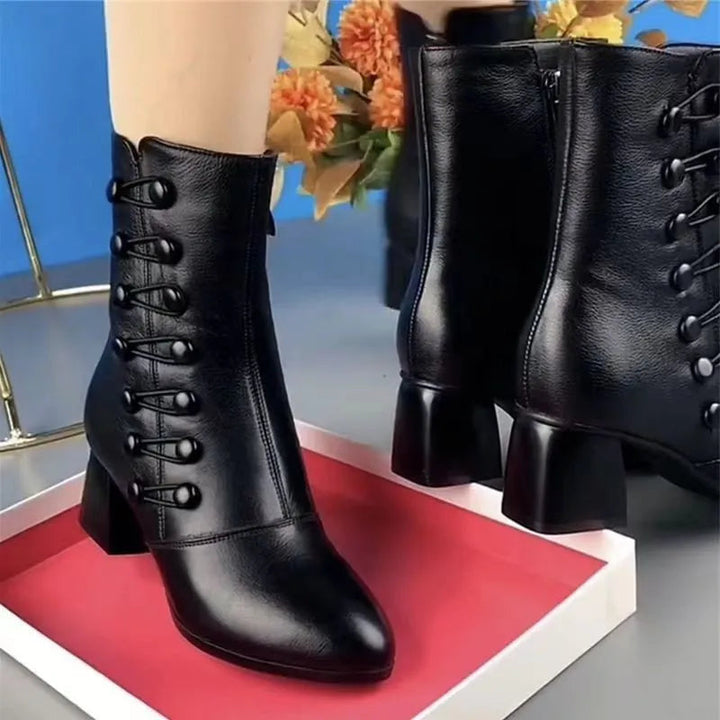 Damen - Kurze Lederstiefel - Elegantes Design - Stilvolle Schuhe für jeden Anlass