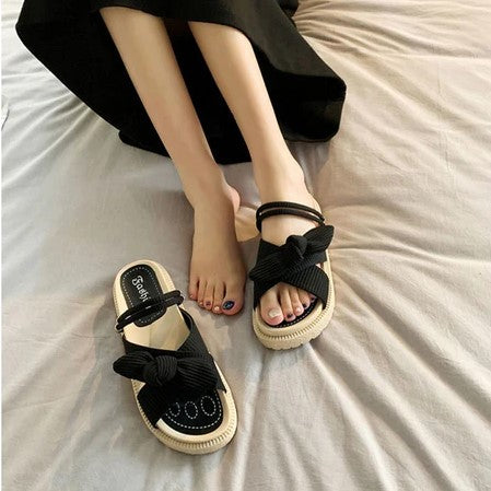 Sandalen mit Riemchen