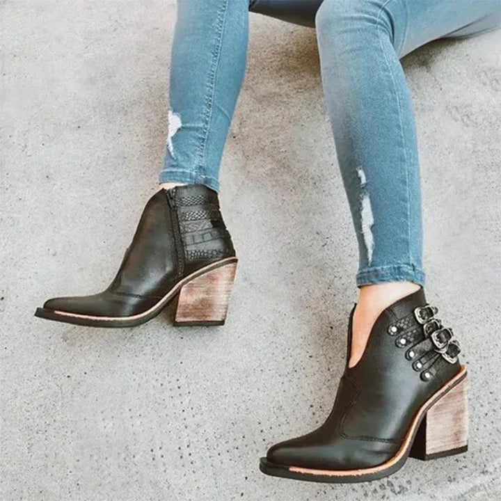 Damen - Stylische Stiefel - Nieten-Design mit dicker Schnalle - Trendige Mode für jeden Anlass