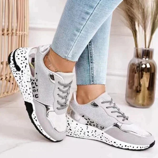 Damen - Bequeme Turnschuhe - Leopardenmuster - Stylishe Sneaker für Alltag und Freizeit