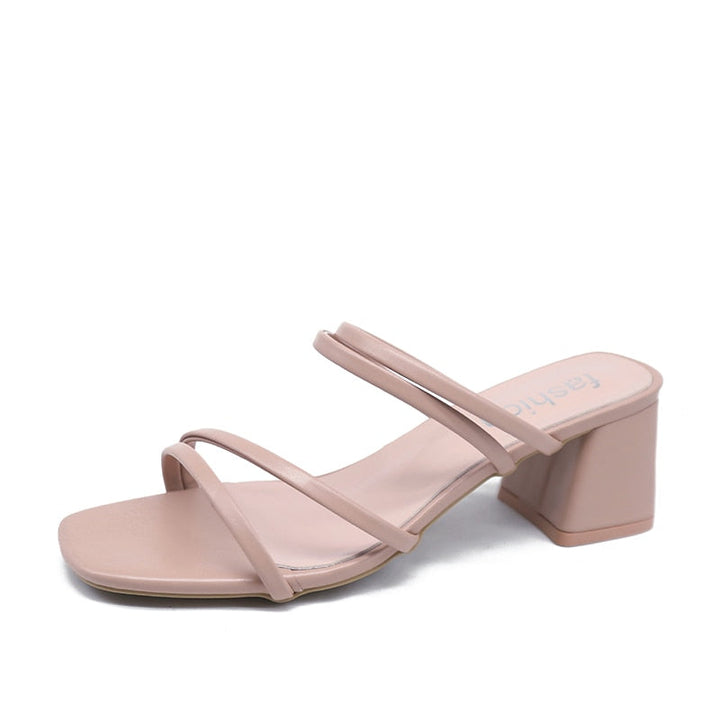 Damen - Sandalen mit niedrigen Absätzen - Bequemes Design - Perfekt für den Alltag