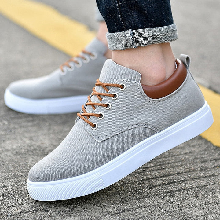 Herren - Sneakers - Robuste Turnschuhe mit weißer Sohle - Bequeme und stylische Freizeitschuhe für jeden Anlass