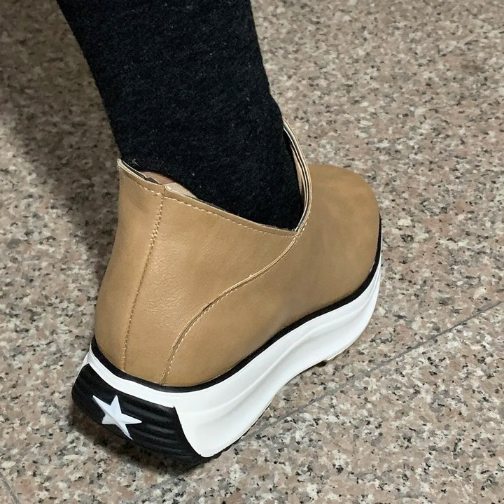 Damen - Turnschuhe - Bequemes Design - Sportliche Freizeitschuhe für Aktivität und Style