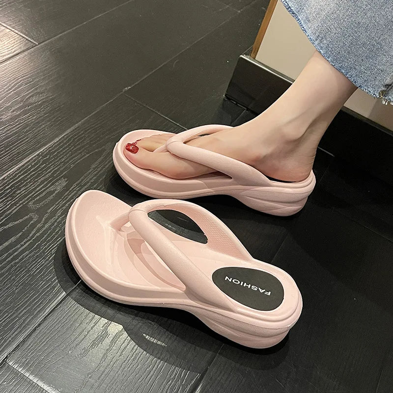 Sommer Keil Flip Flops mit rutschfester Plateau-Sandalen für Frauen