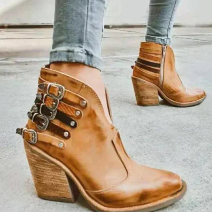 Damen - Stylische Stiefel - Nieten-Design mit dicker Schnalle - Trendige Mode für jeden Anlass