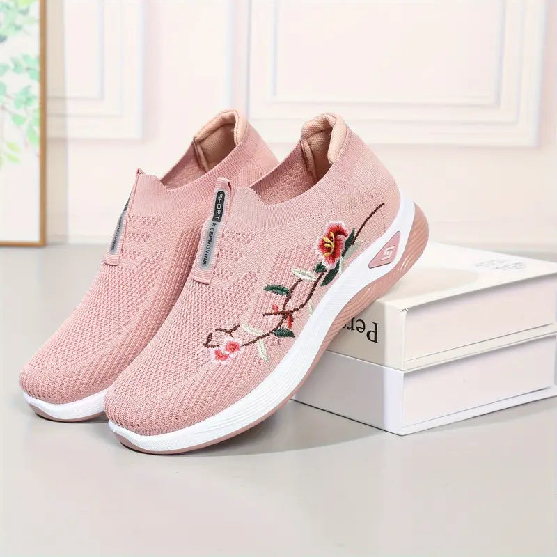 Leichte, atmungsaktive Sneaker aus Strick mit gestickten Blumen