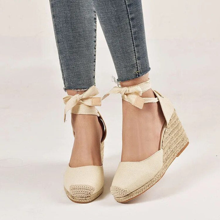 Frauen - Sandalen - Lässig mit Knöchelriemen - Bequeme Sommer-Schuhe für stilvolle Outfits