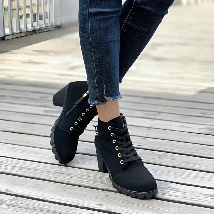 Damen - High Heel Stiefel - Elegant und modern - Stilvolle Schuhe für jeden Anlass, bequem und schick